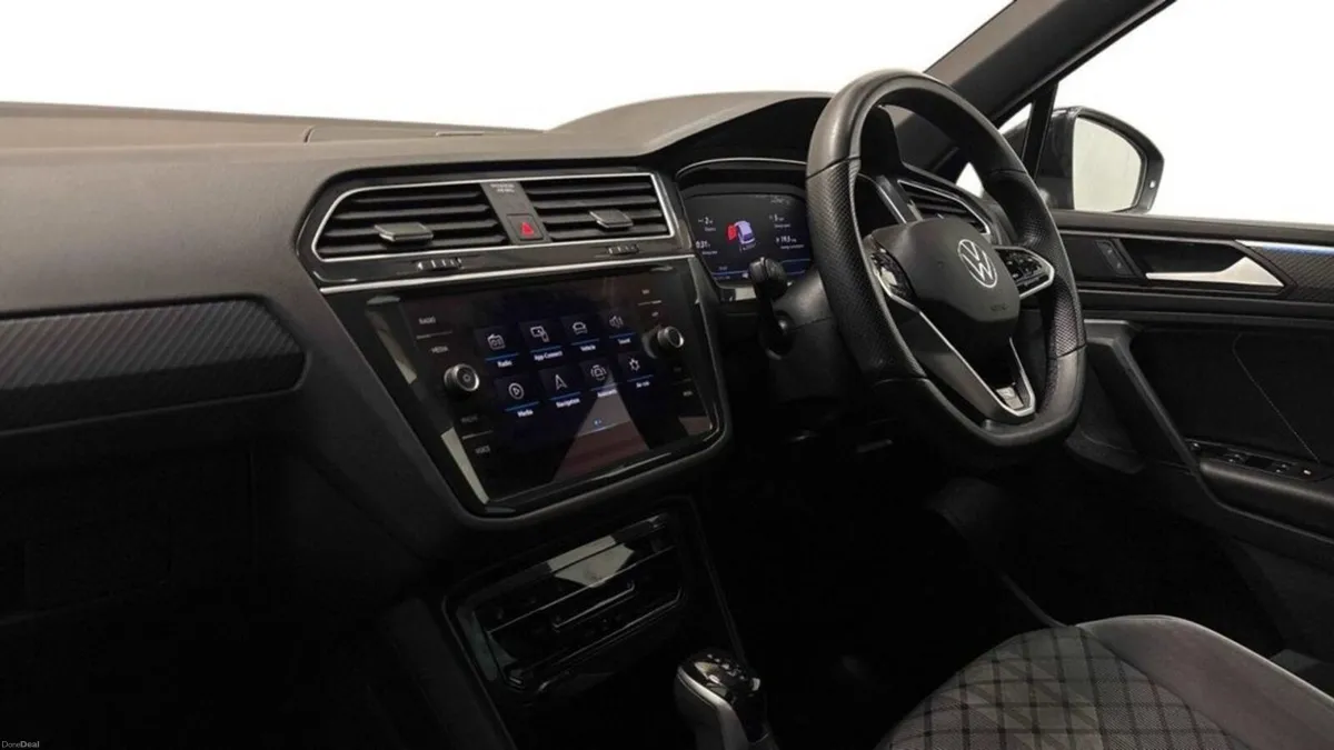 2.0 TDI R-Line Edition SUV 5dr Diesel DSG Euro 6 ( - Image 4