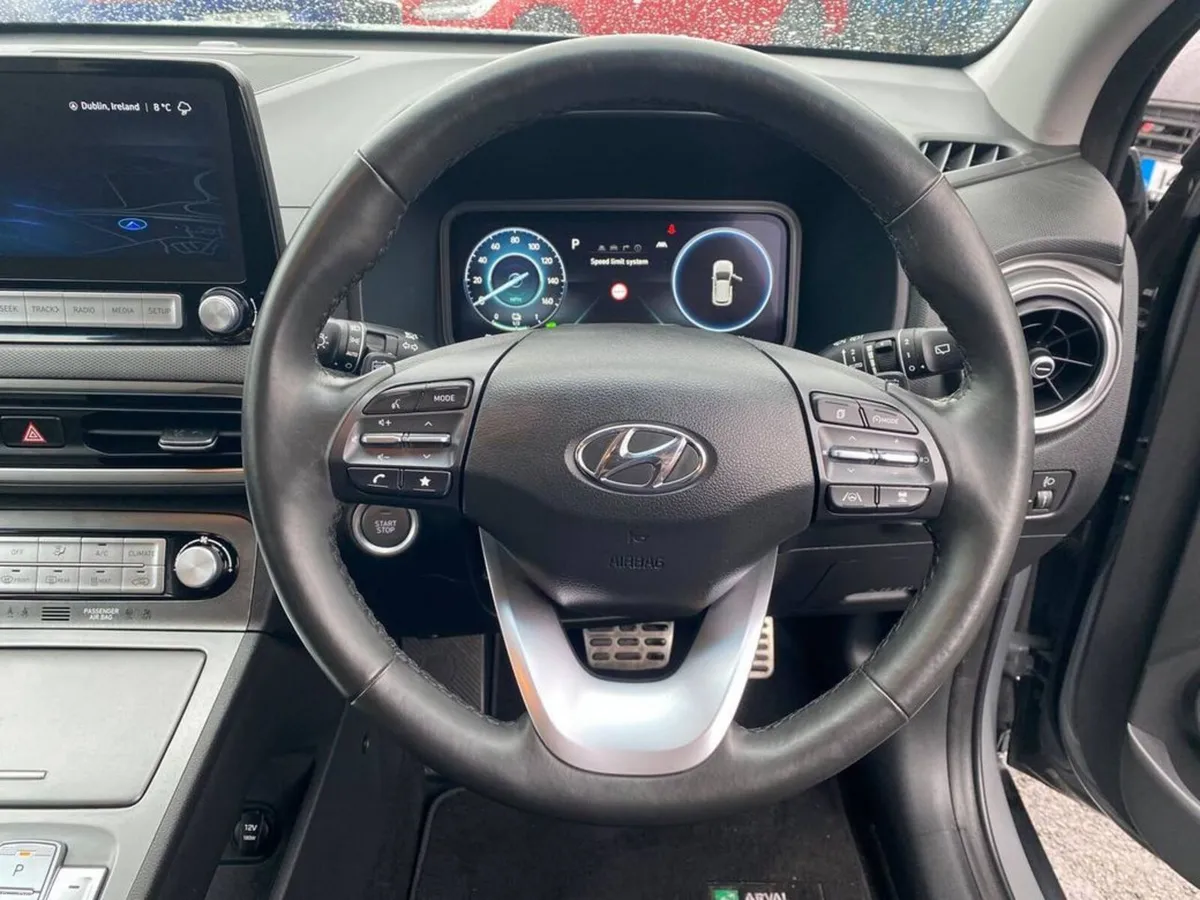 Hyundai KONA PREMIUM // APPLE CARPLAY/ANDROID AUTO - Image 4