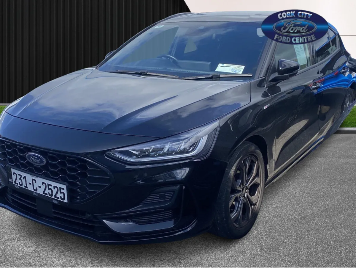 Ford Focus ST-LINE 1.0T 125 M6 FWD 4DR - Image 3