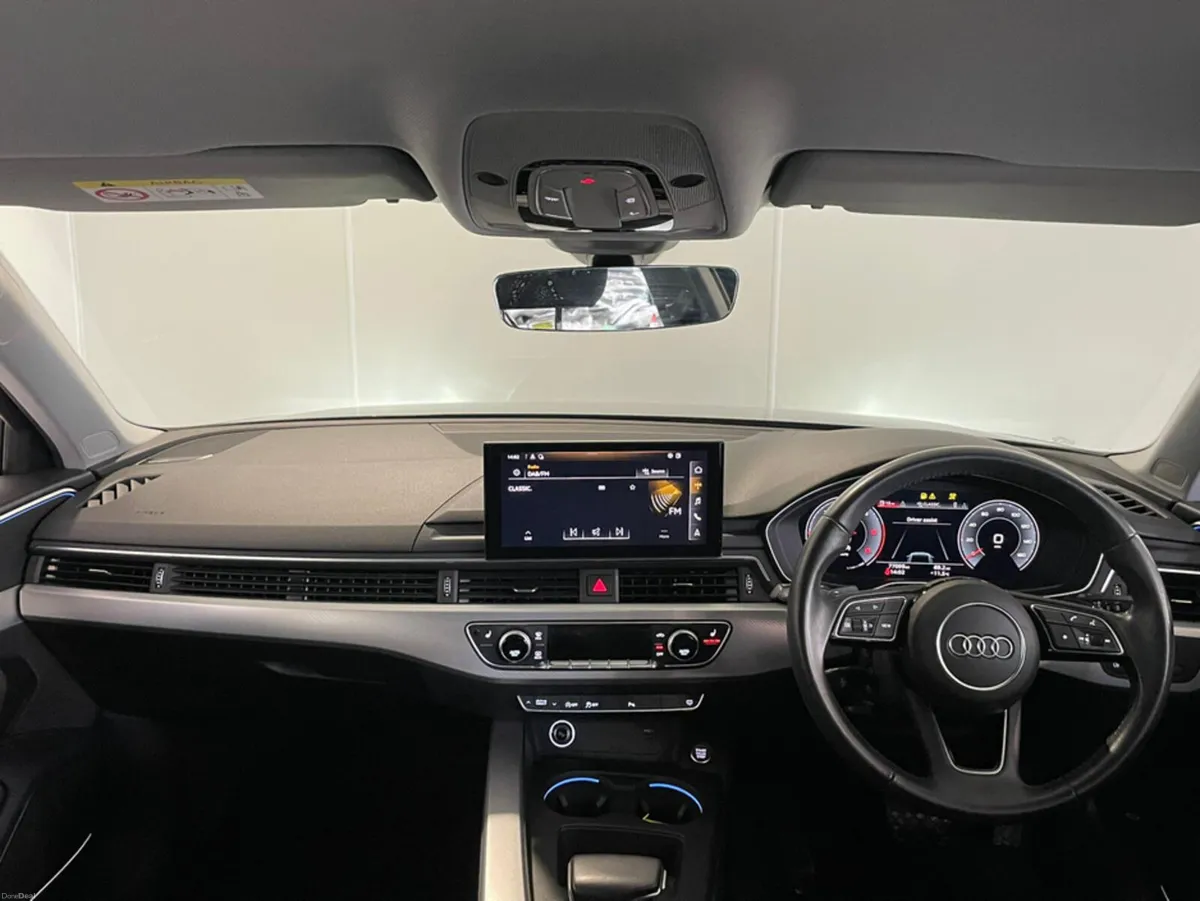 Audi A4 TECHNIK 35 TDI S-A - Image 3