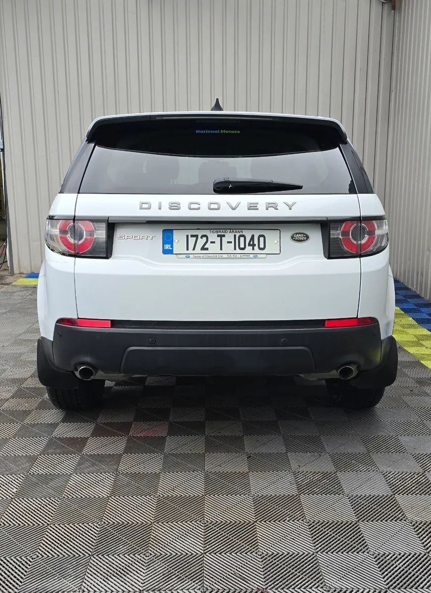 2017 Land Rover Discovery 2.0 4WD Automatic  7Seat - Image 4