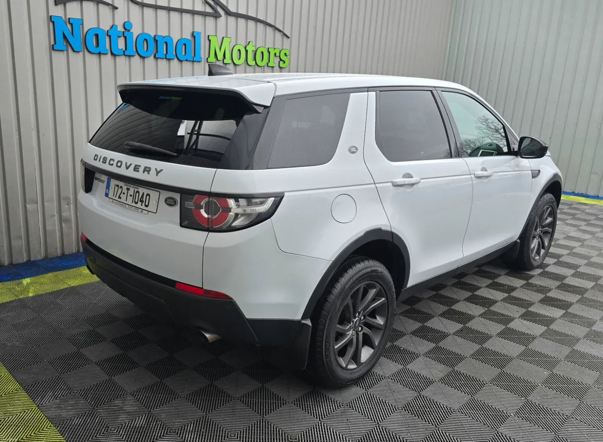 2017 Land Rover Discovery 2.0 4WD Automatic  7Seat - Image 4