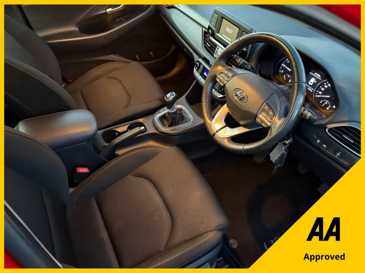 Hyundai i30 1.0T 120 Deluxe 51Km - Image 2