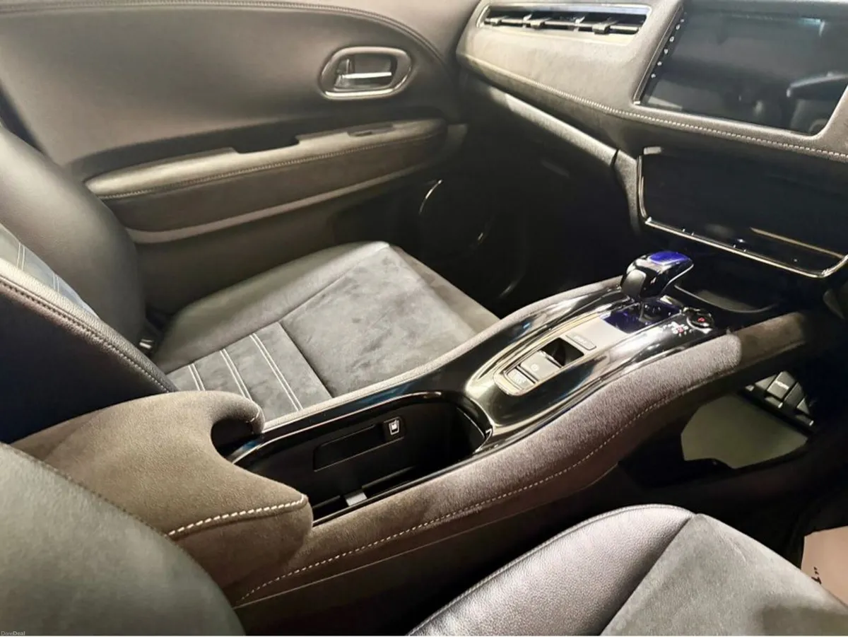 Honda Vezel 162 Hybrid RS HondaSensing - Image 4