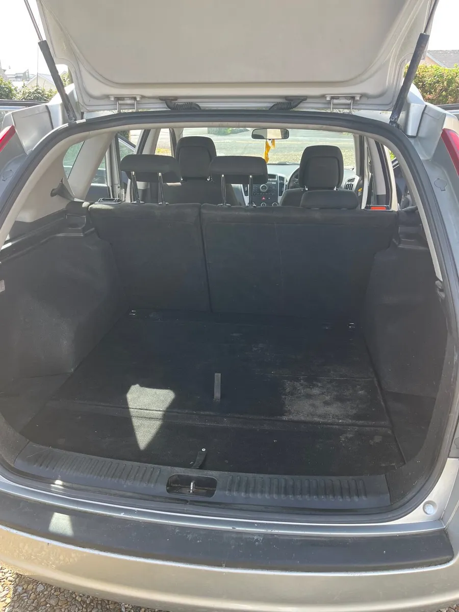 Kia Ceed 2011 - Image 4