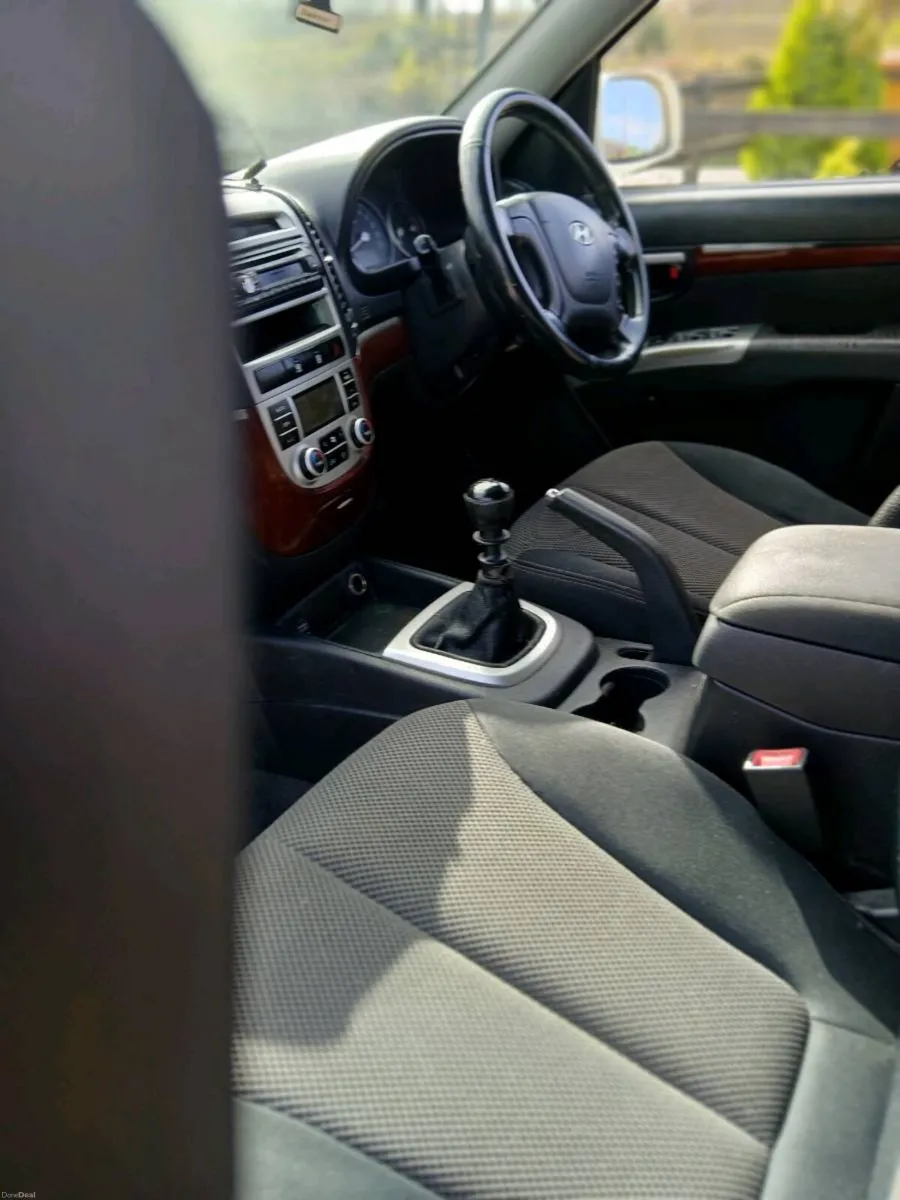 Hyundai Santa Fe 08 - Image 4