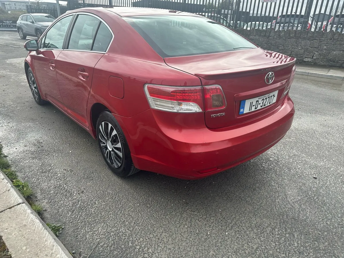 2011 Toyota avensis taxed tested mint condition - Image 4