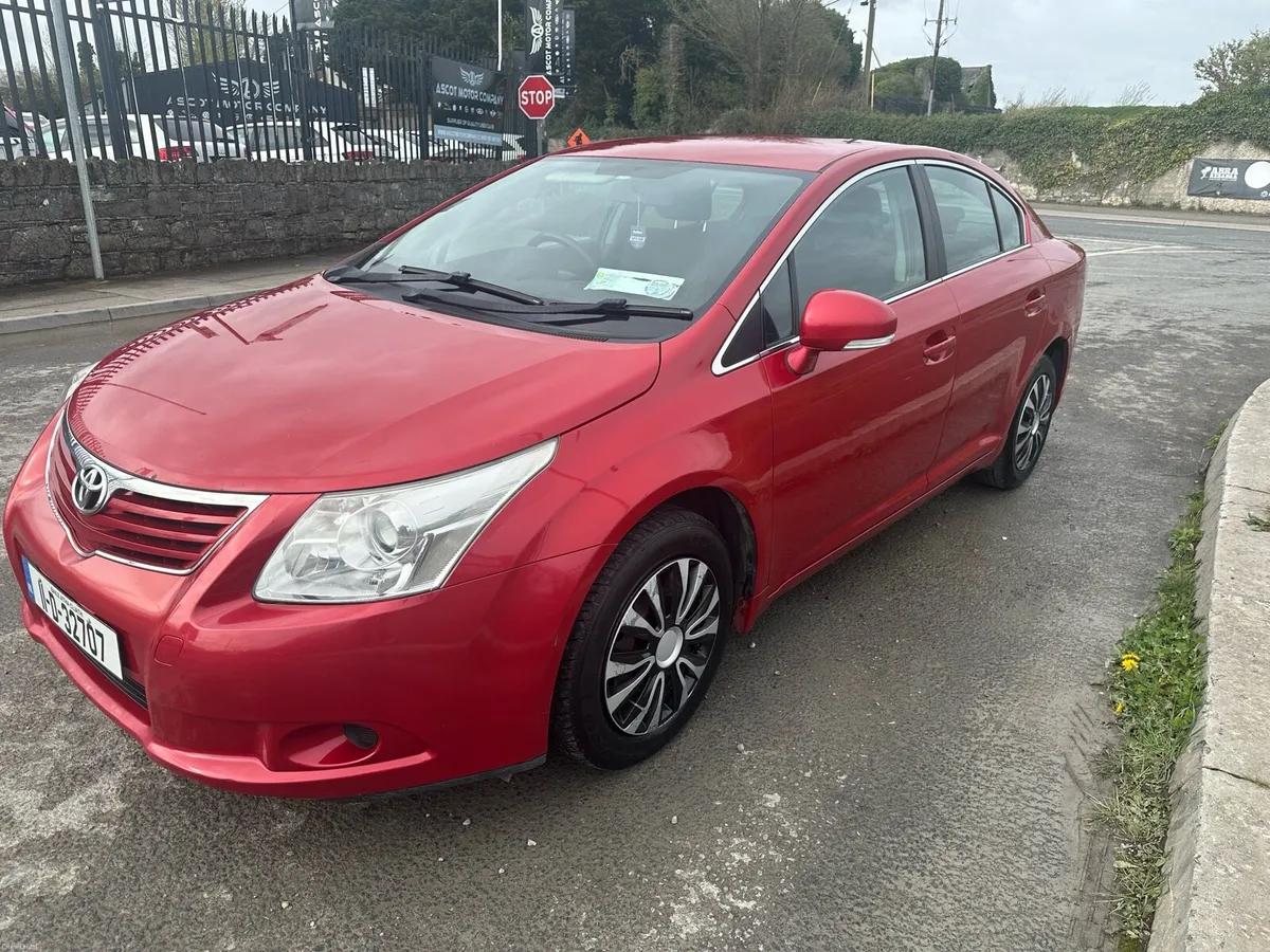 2011 Toyota avensis taxed tested mint condition - Image 3