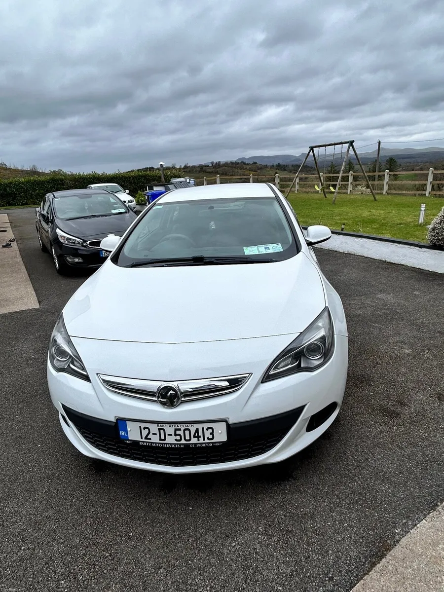 Vauxhall Astra 2012 - Image 2