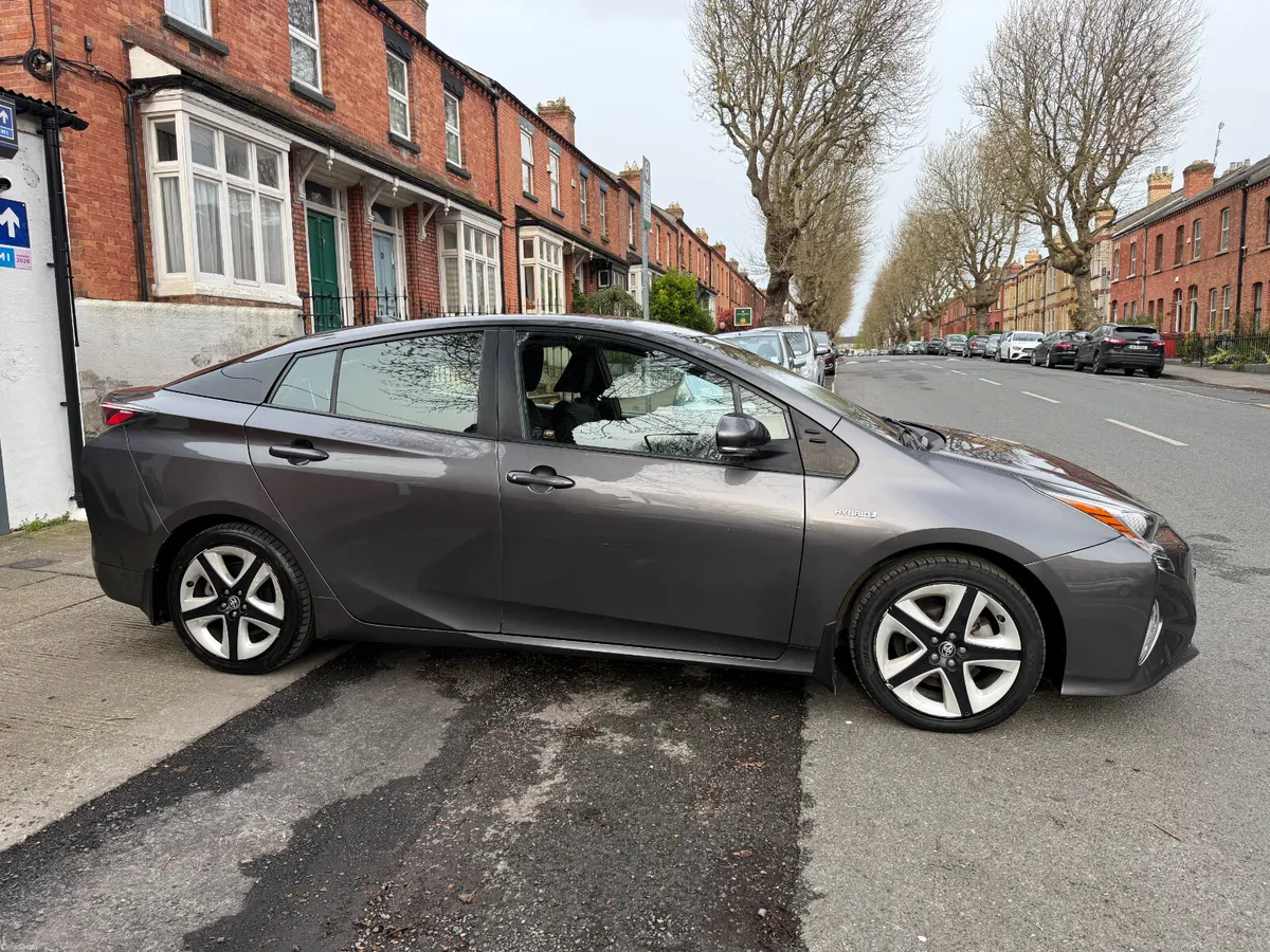 2018 Toyota Prius, High Spec, New Nct 07/28, SIMI, - Image 4