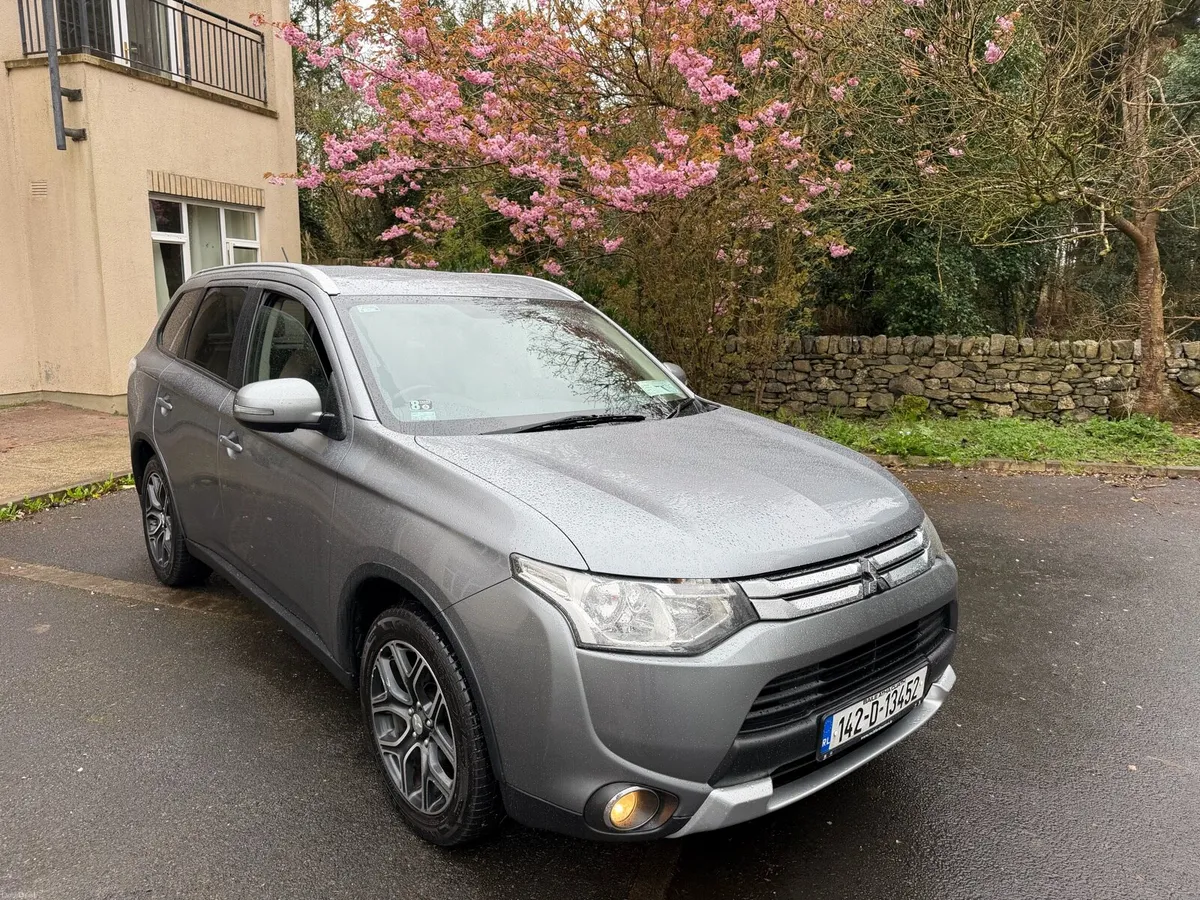 142 Mitsubishi Outlander 4 wheel drive - Image 1