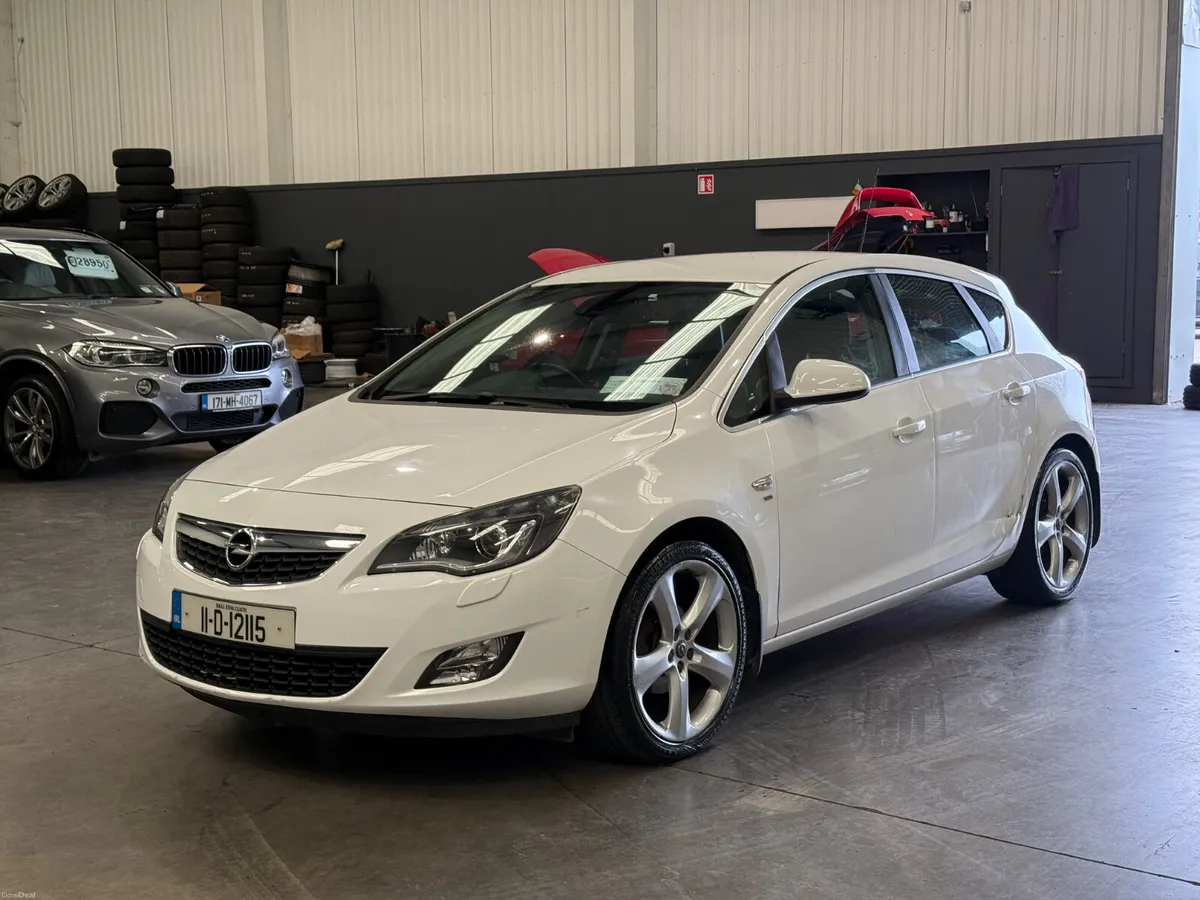 Opel Astra 2011 NCT TAX TRADE SALE - Image 2