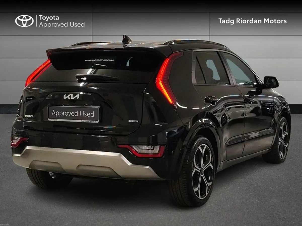 Kia Niro PHEV K4 5DR AUTO (Top Spec) - Image 2