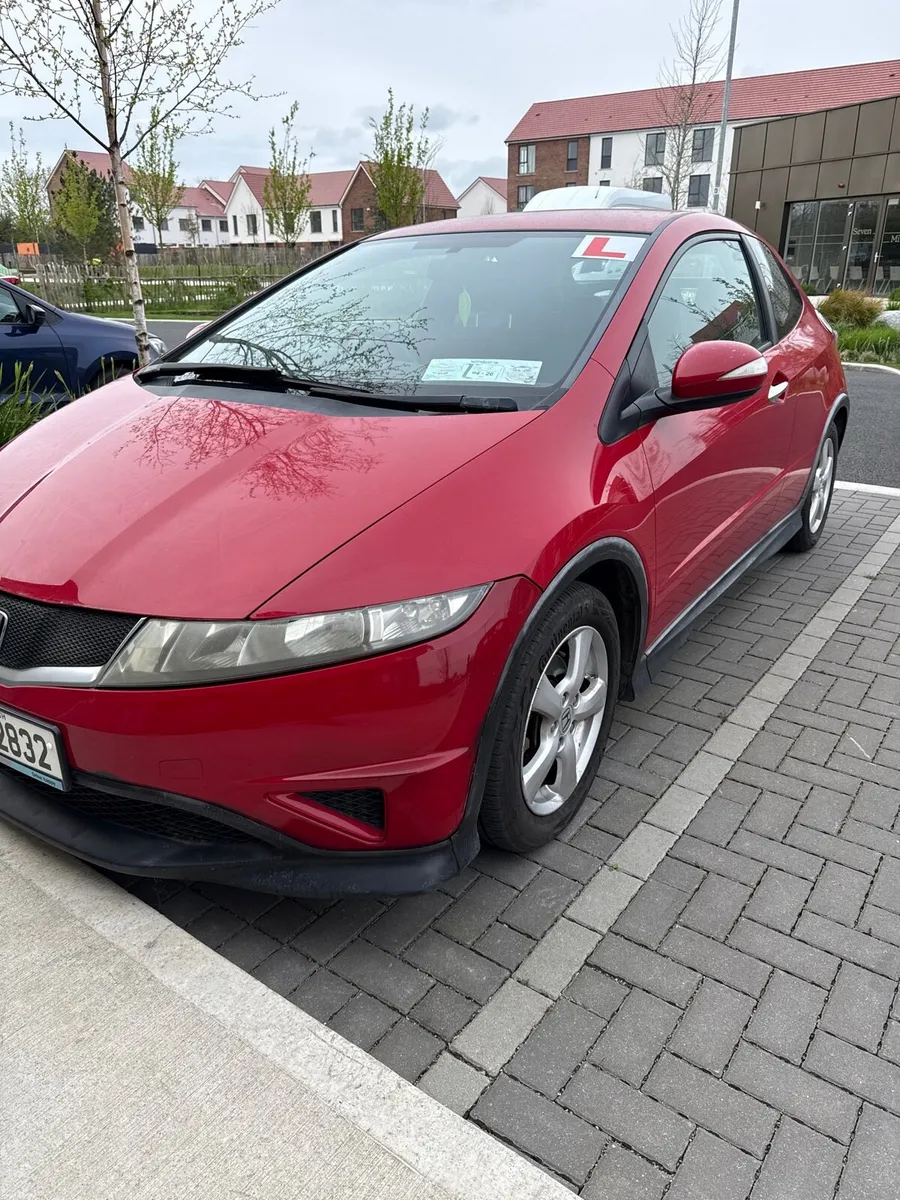 Honda civic - Image 1