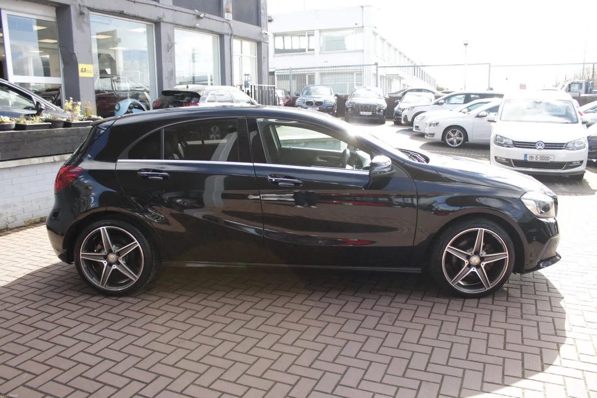 2016 MERCEDES -BENZ A180 1.6 AMG-LINE AUTO 5DR - Image 3