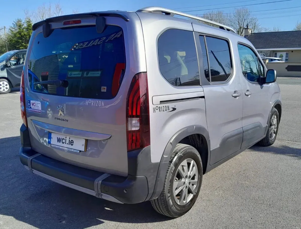 Wheelchair Accessible 2022 Peugeot Rifter - Image 4