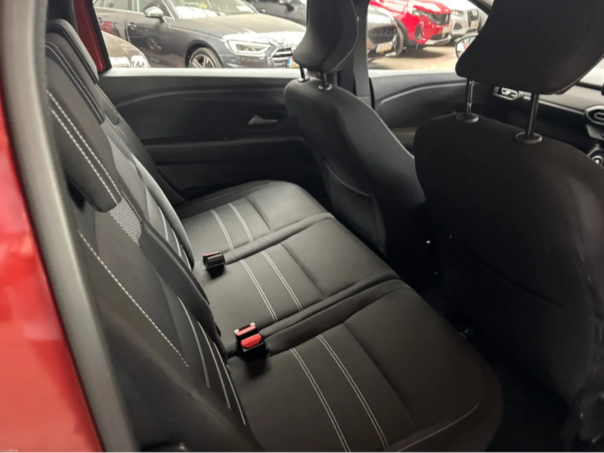 Dacia Jogger EXPRESSION TCE 110 NBI 5DR 7 Seater - Image 4