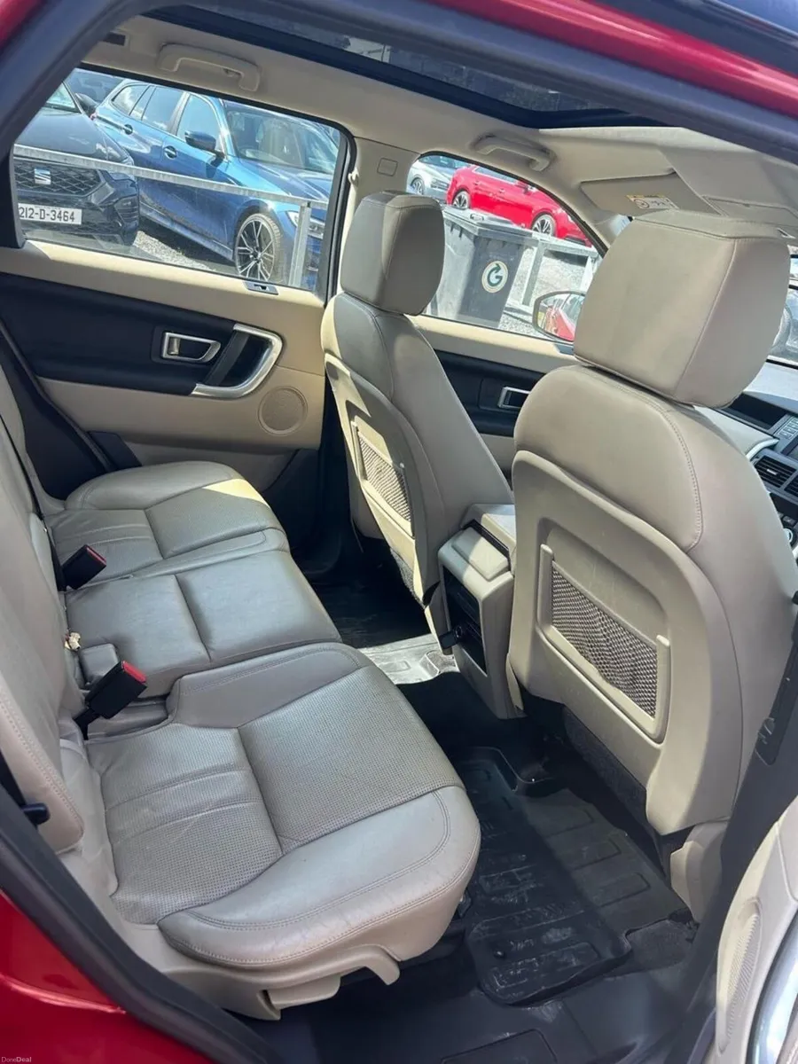 Land Rover Discovery Sport 2016 - Image 2