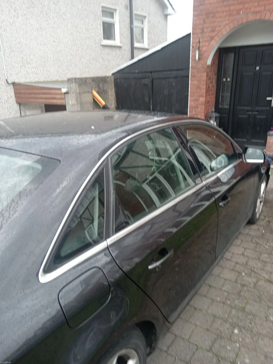 Audi A4 2012 - Image 2