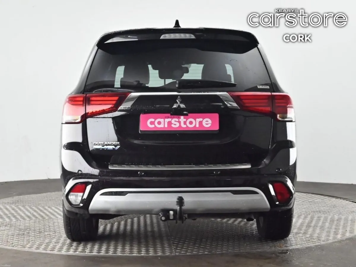 Mitsubishi Outlander 2.4L Plug-in EV Instyle 5 sea - Image 4