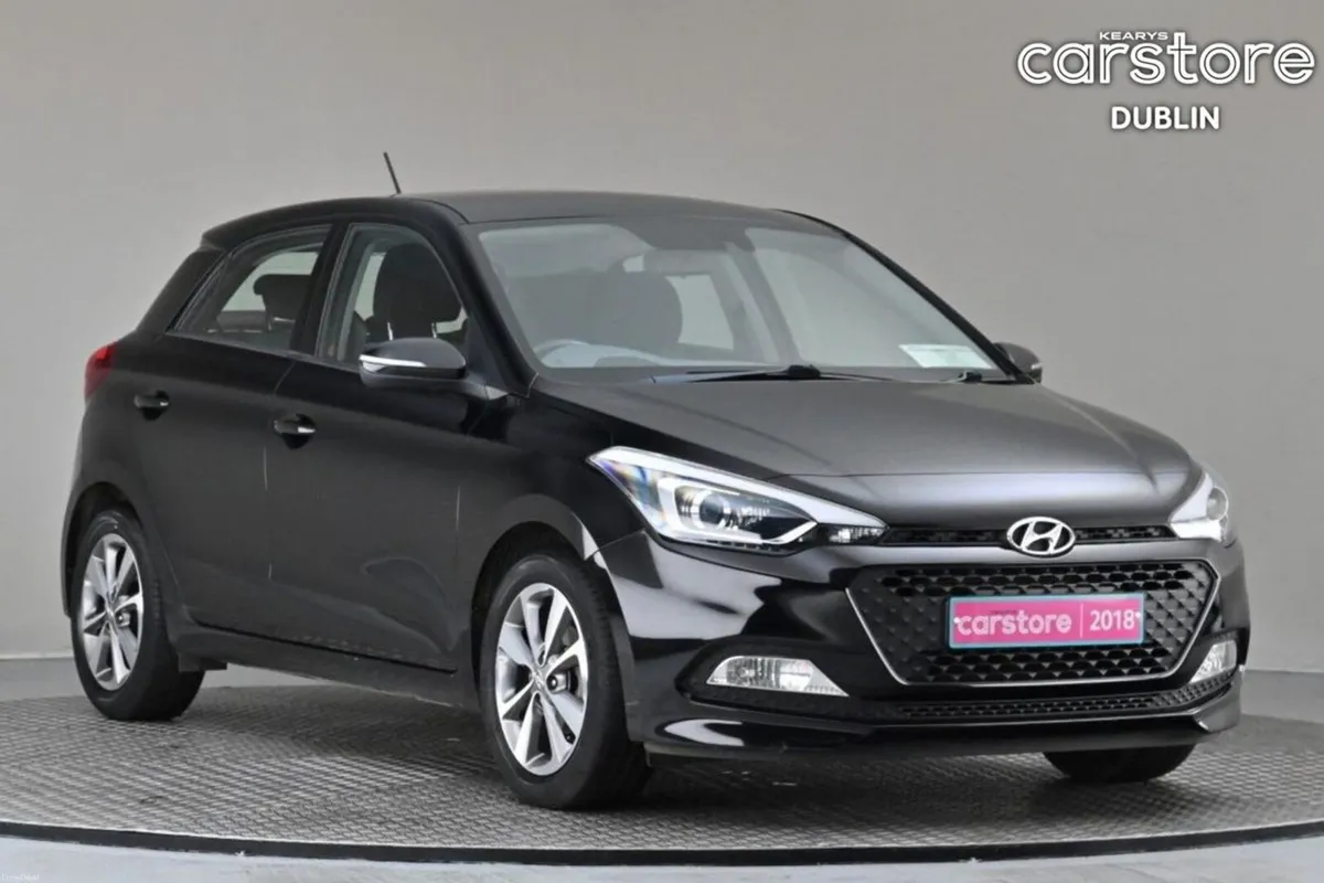 Hyundai i20 1.2  ACTIVE DELUXE 5SPD BI-TONE SEATS* - Image 1
