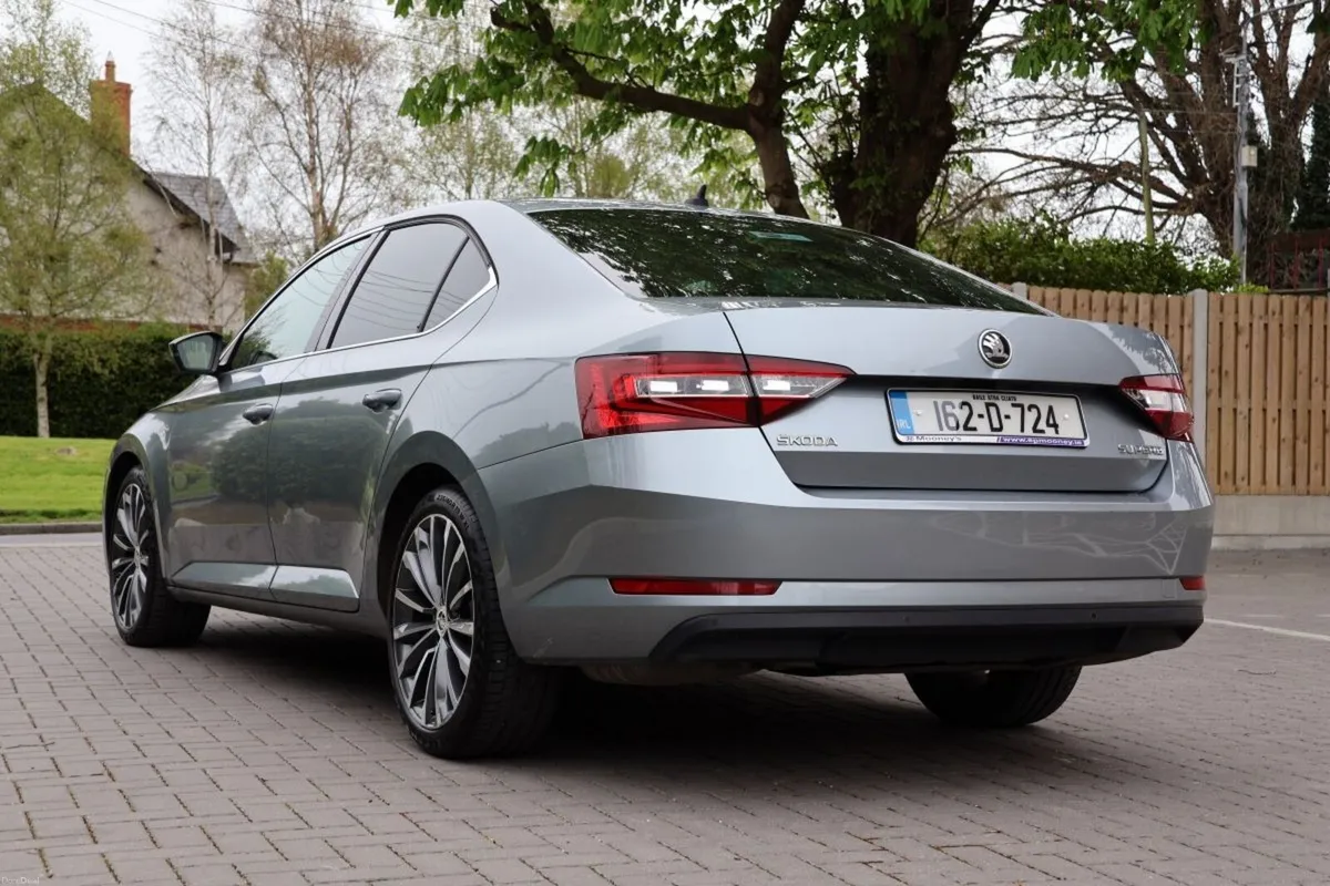 Skoda Superb 2.0 TDI 190bhp L&K DSG - Image 4