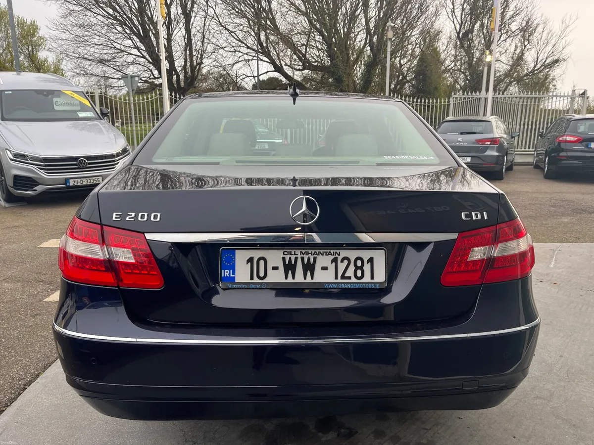 2010 Mercedes E200 CDI Auto - Image 3