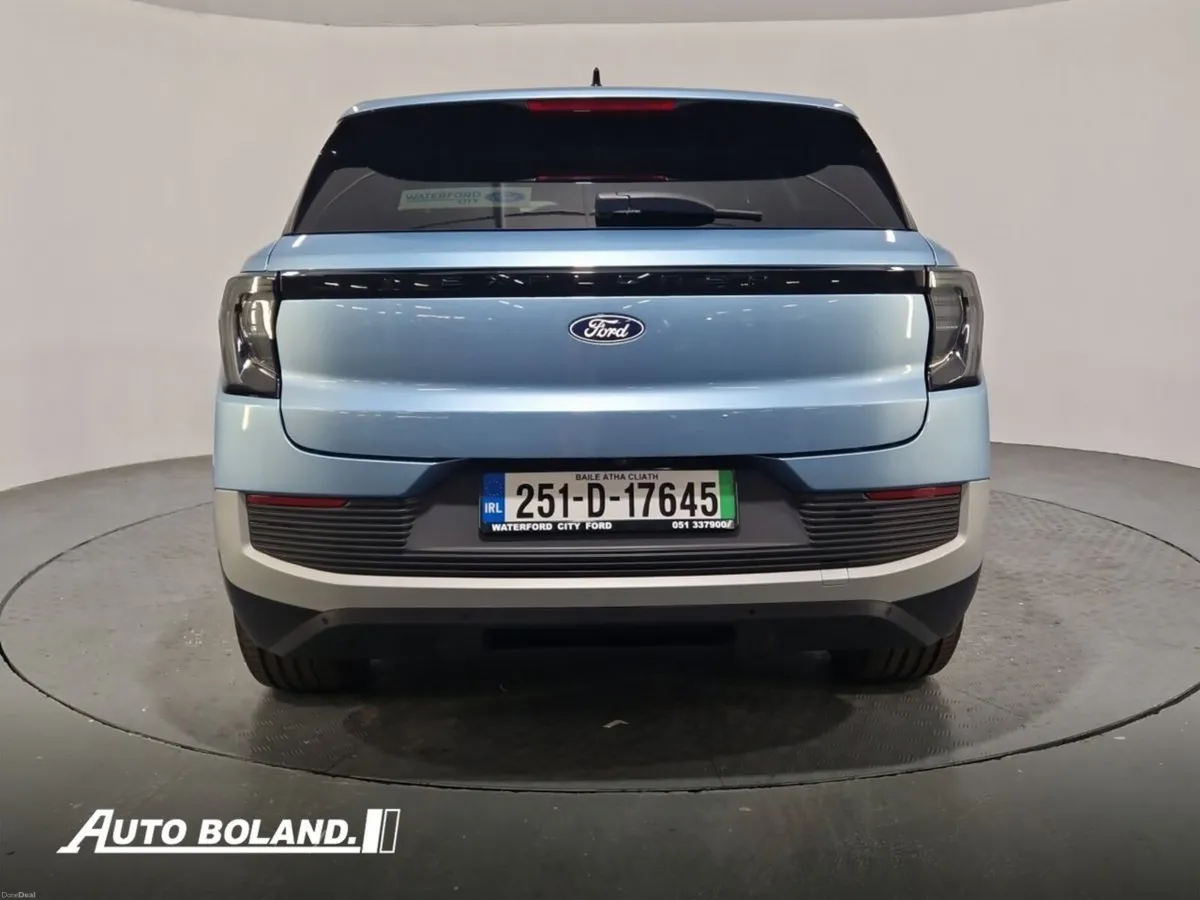 Ford Explorer Premium 77kWh Extended Range RWD - Image 4
