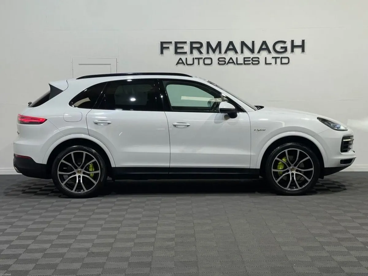Porsche Cayenne 2018 - Image 2