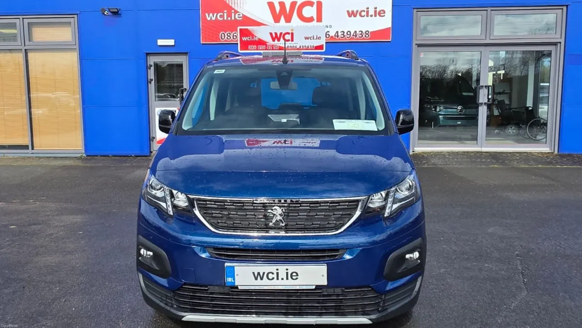 Wheelchair Taxi Auto Peugeot Rifter - Image 1