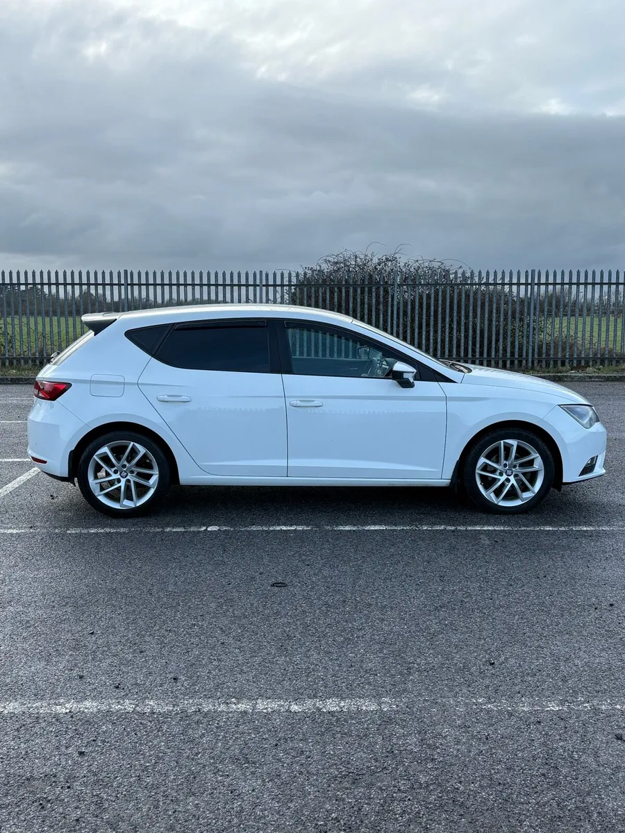 2014 SEAT Leon SE 1.6 TDI Hatchback - Image 4