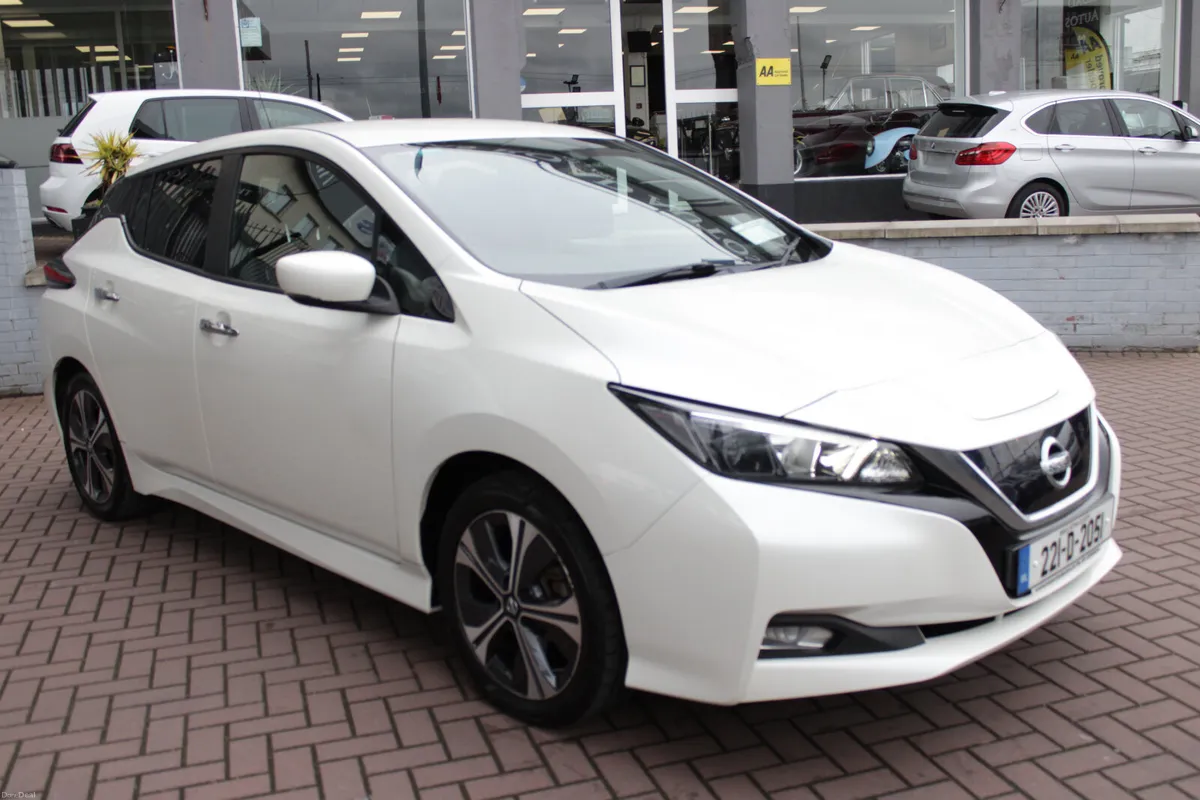 2022 NISSAN LEAF SV 4DR HATCHBACK - Image 2