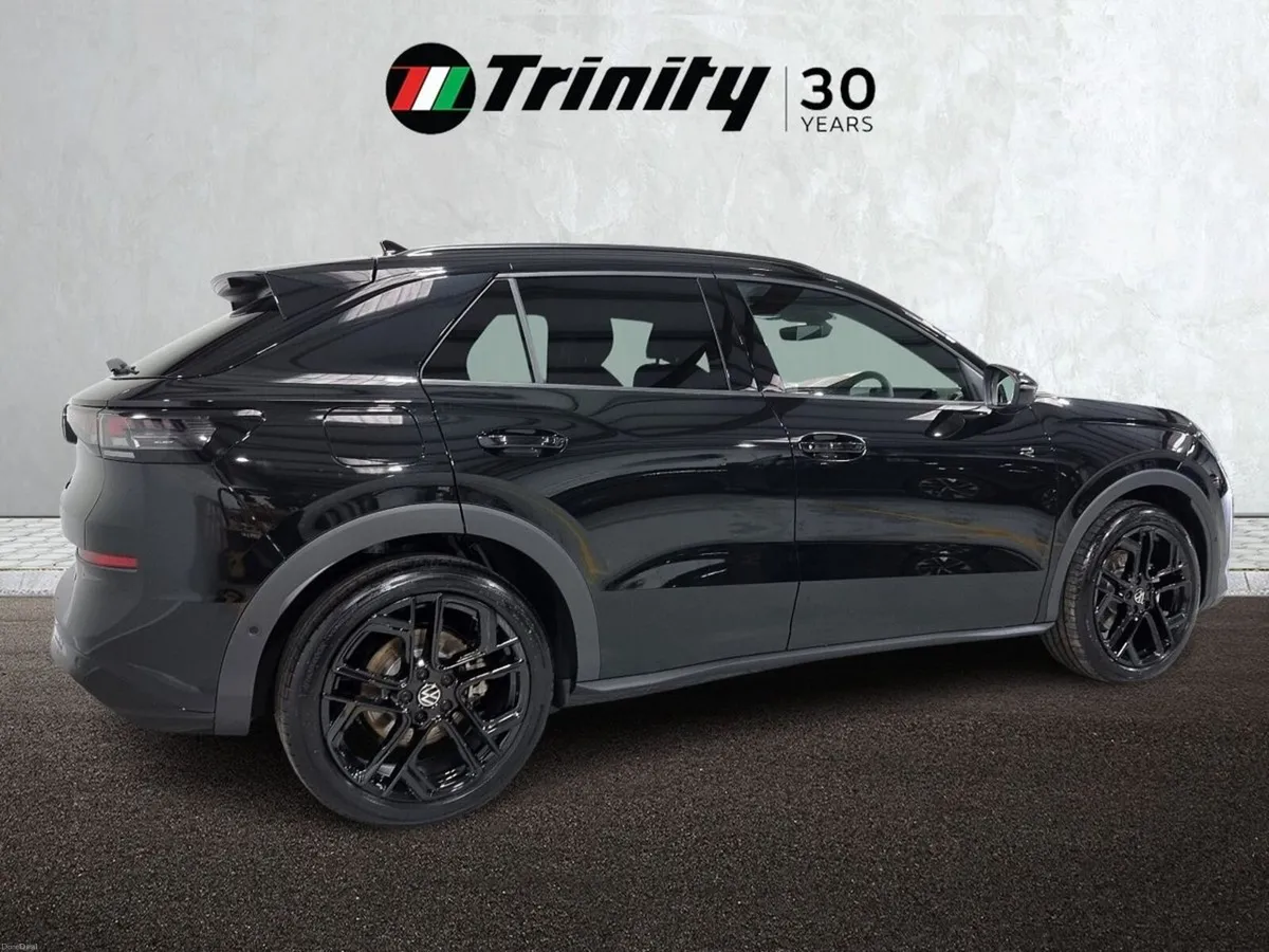 Volkswagen T-Roc ** R-LINE ** 1.5TSI MHEV ** DSG-A - Image 3