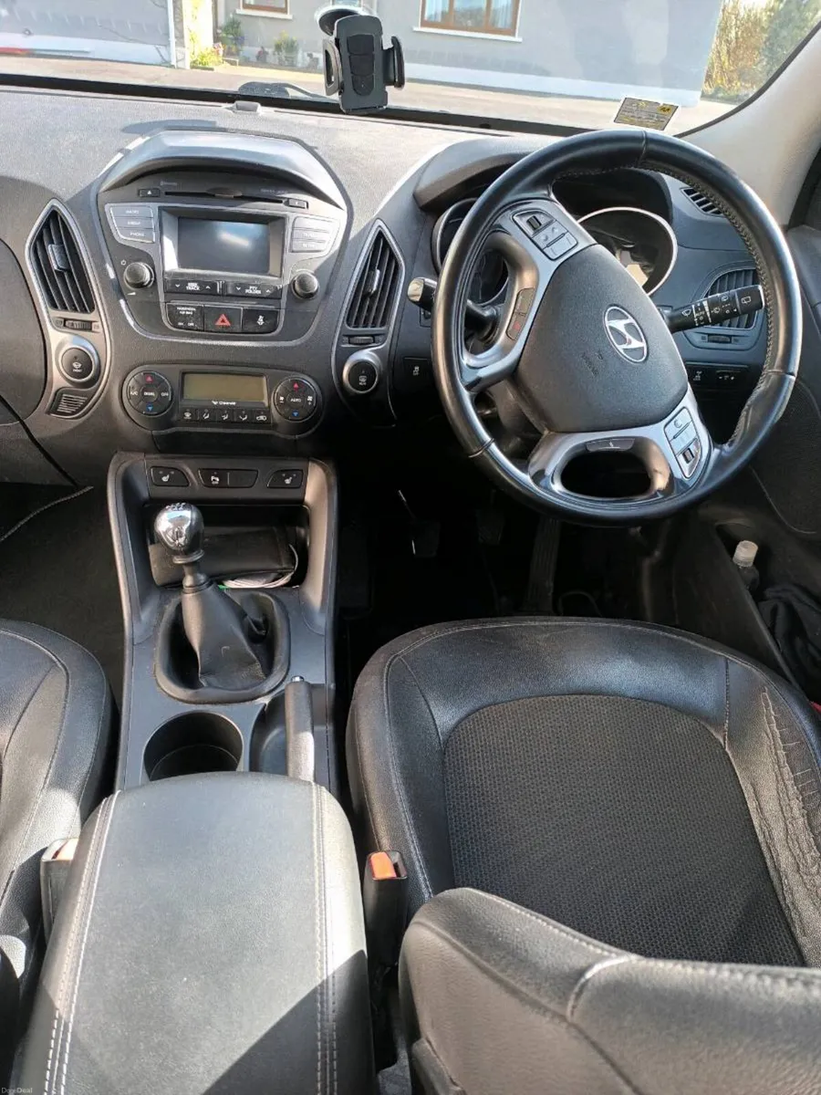 2014 Hyundai IX35 Executive Manual 2.0 Diesel 4WD - Image 2