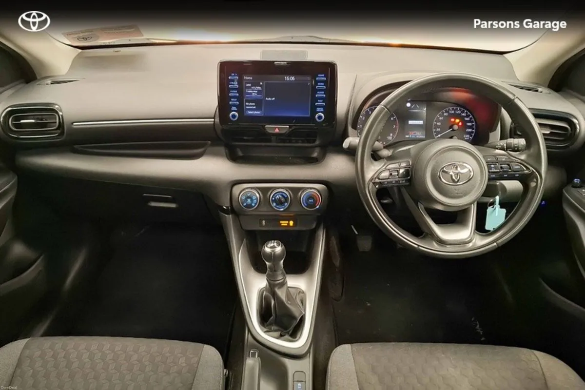 Toyota Yaris 1.0 LUNA 4DR - Image 6