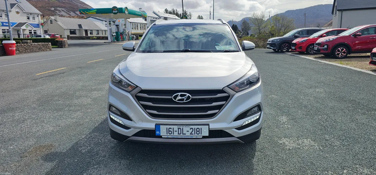 Hyundai Tucson 1.7 D Executive 2016 - Image 2
