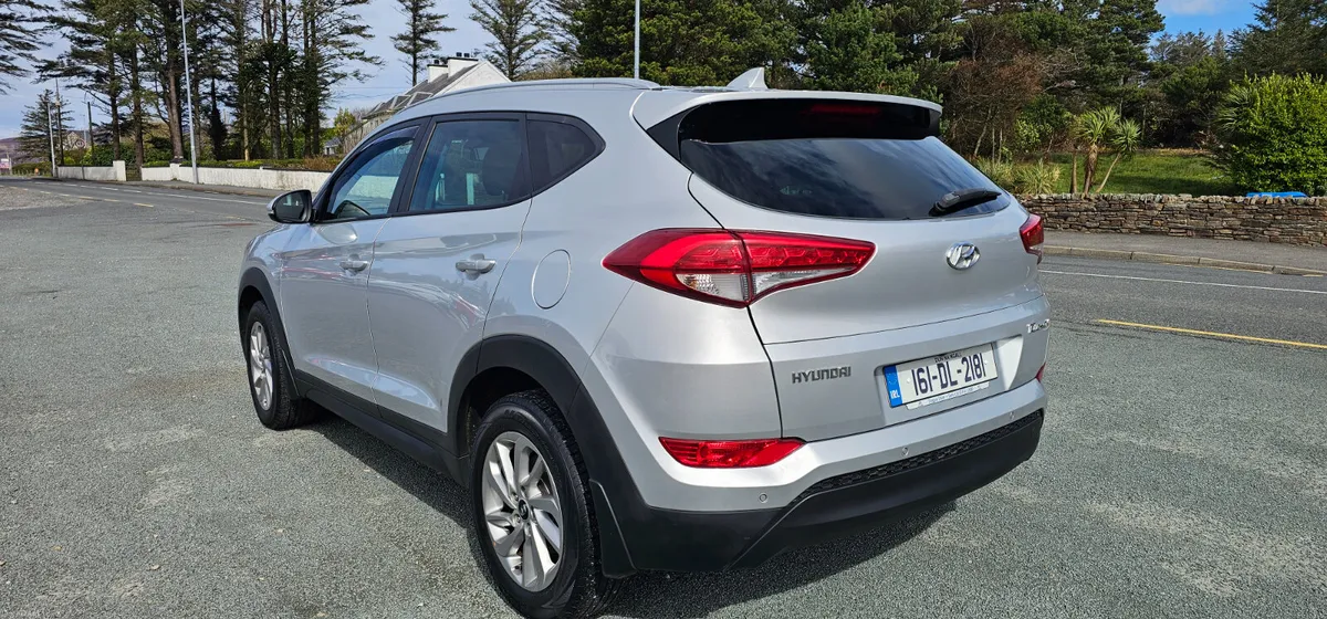 Hyundai Tucson 1.7 D Executive 2016 - Image 4