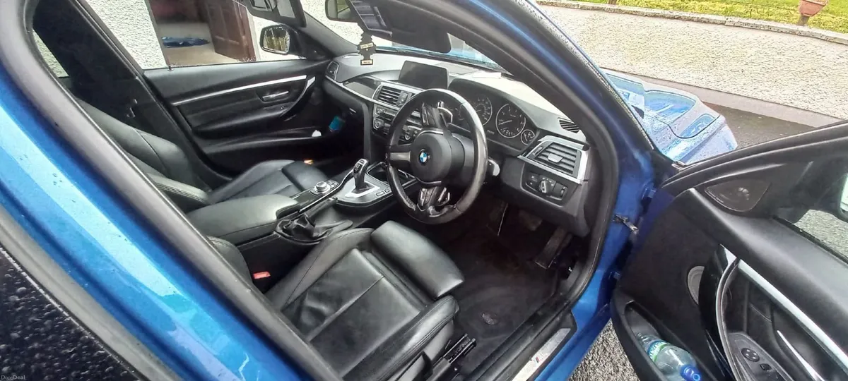 BMW 3-Series 2017 - Image 2