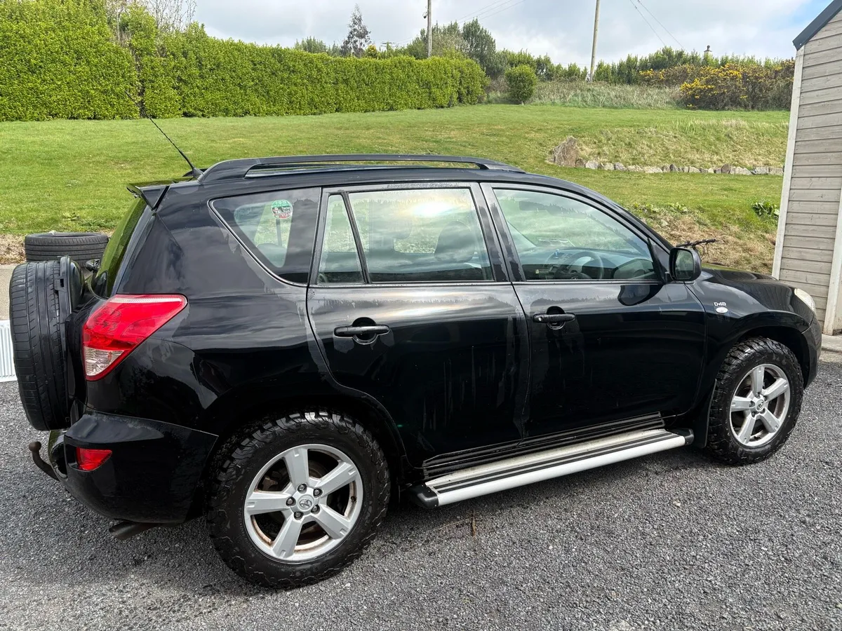 Toyota Rav 4 - Image 1
