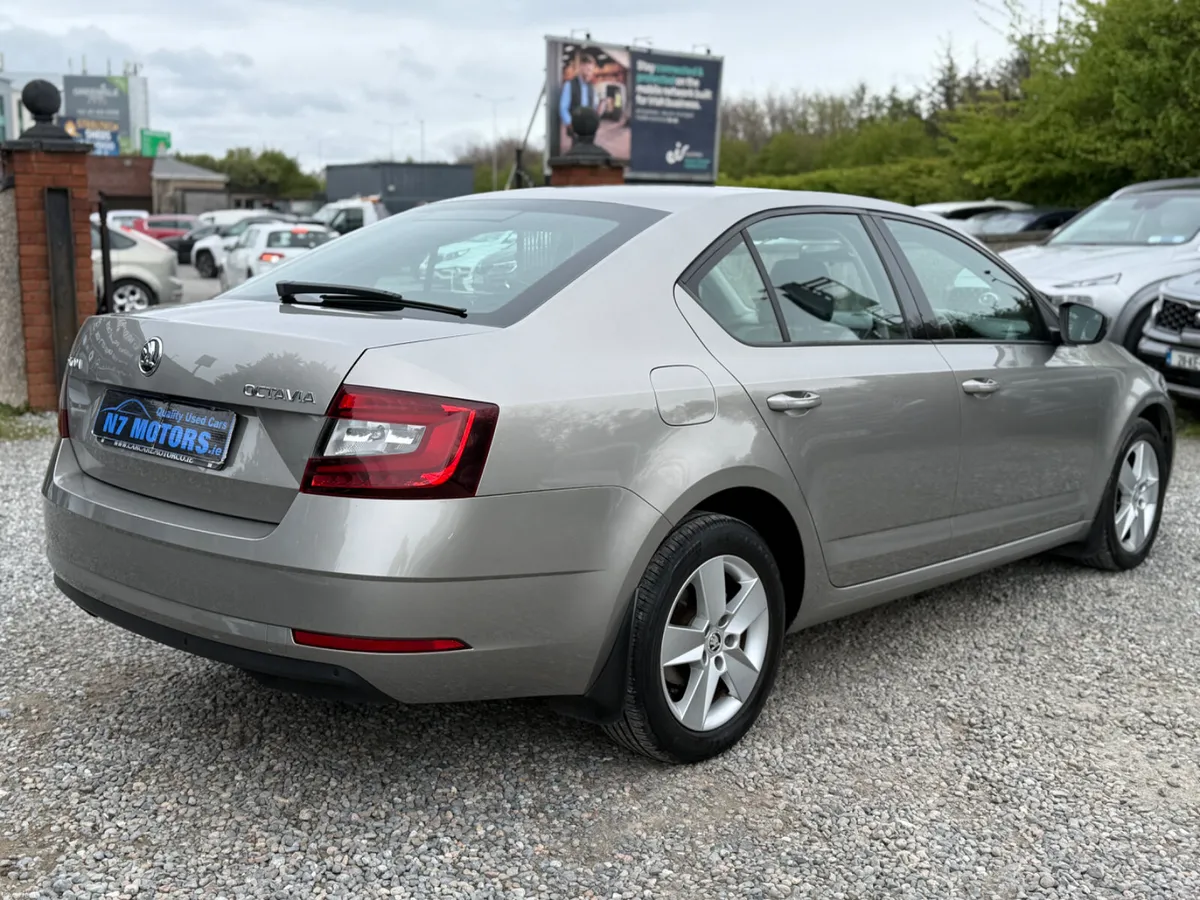 2017 Skoda Octavia AMBITION 1.6 TDI - Image 3