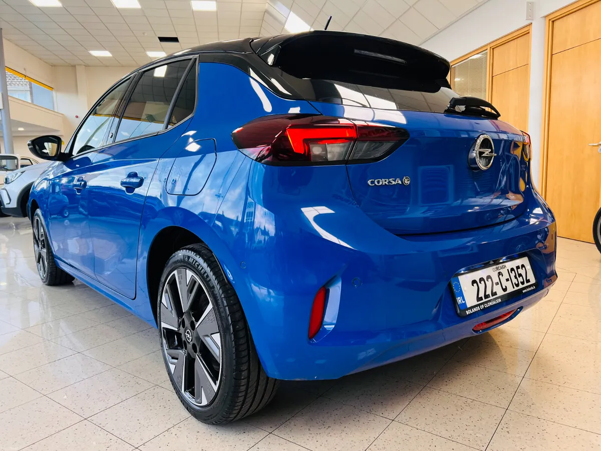 Only 14,000 Kms Full Electric Top Spec Now On Sale - Image 4