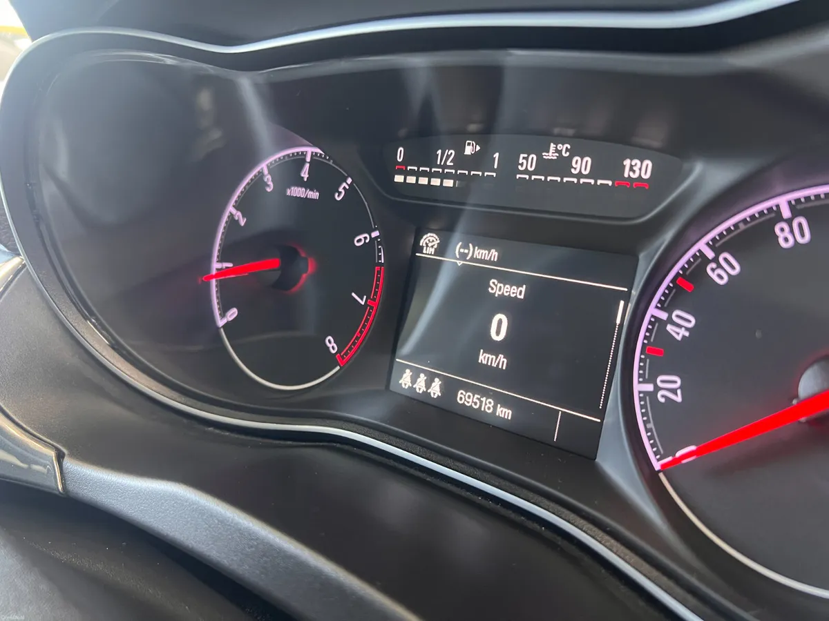 Perfect Top Spec Low Kms Heated Seats & Steering W - Image 4