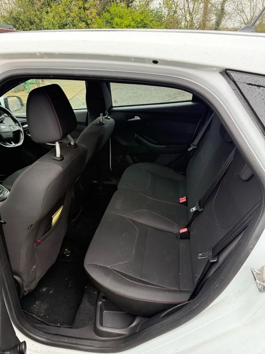 2017 Ford Focus - Image 4