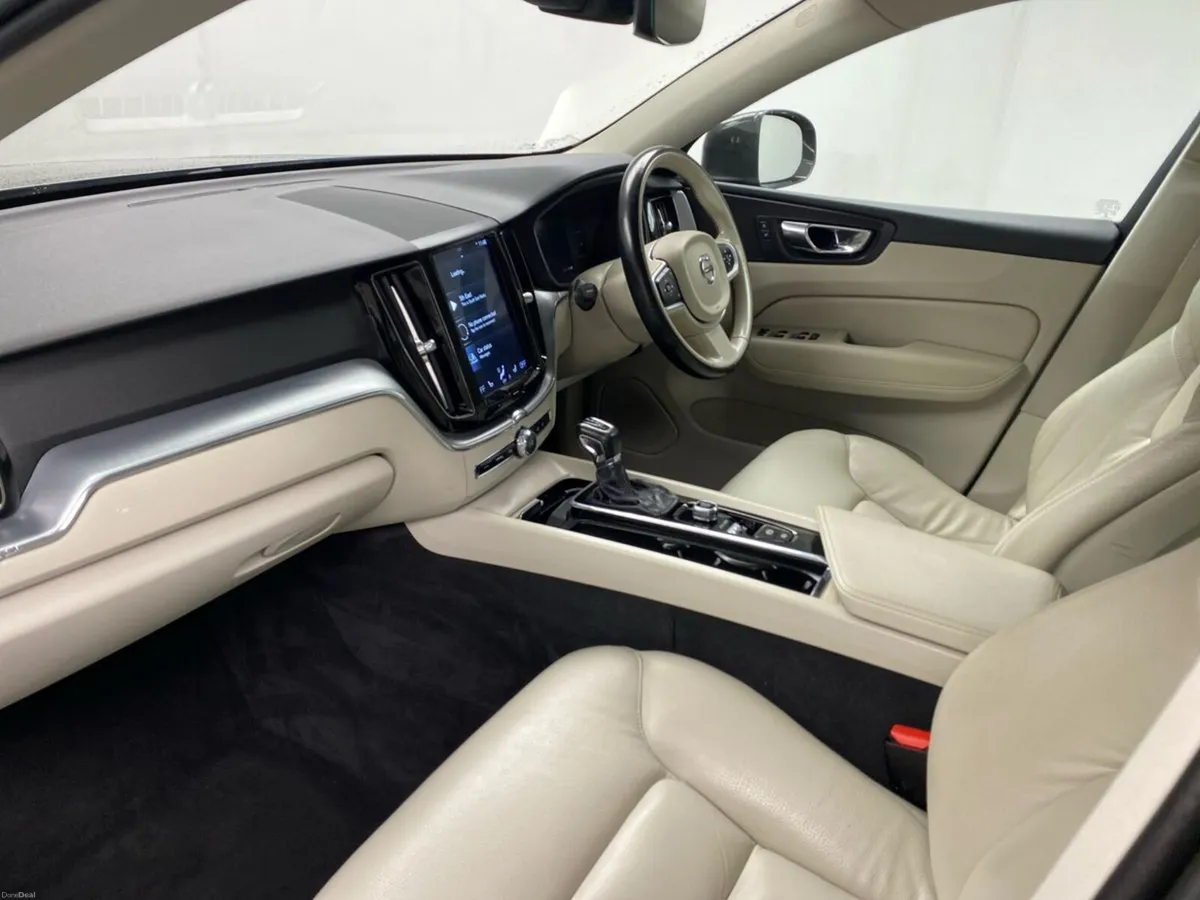 Volvo XC60 D4 Momentum 2.0 190HP AWD Auto - Image 3