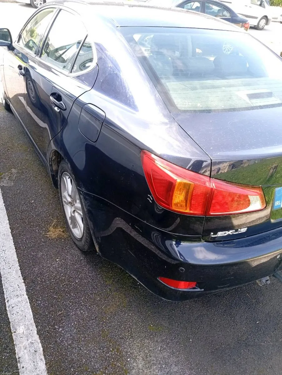 09 Lexus IS220 - Image 5