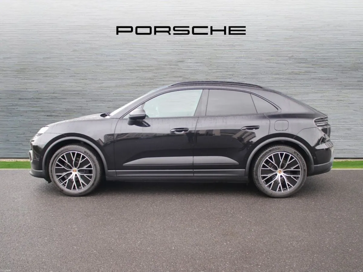 Porsche Macan - Image 4