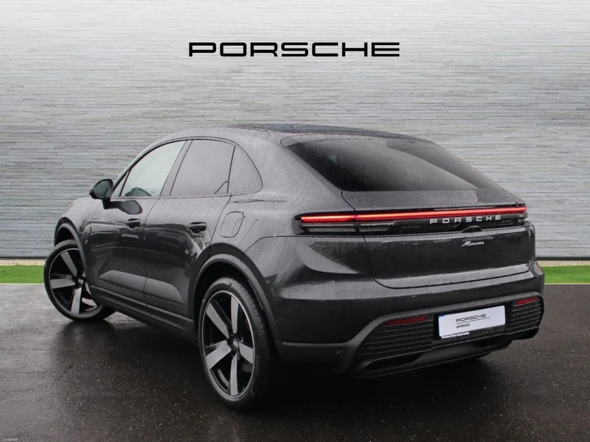 Porsche Macan - Image 3