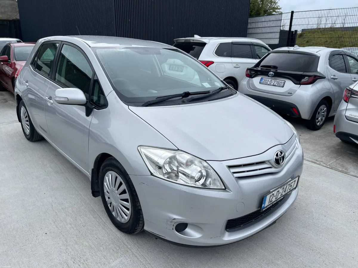 2012 Toyota Auris Diesel 1.4 D4D 5dr Model - Image 2