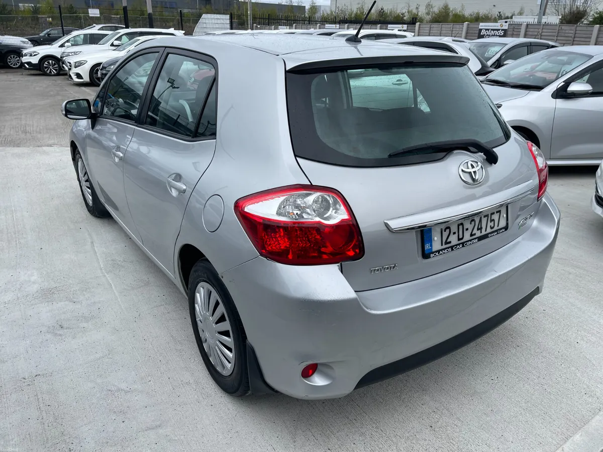 2012 Toyota Auris Diesel 1.4 D4D 5dr Model - Image 4