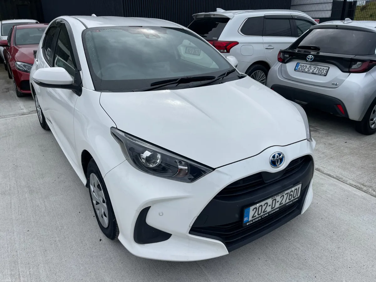 202 Toyota Yaris 1.5 Hybrid Automatic 5dr Model - Image 3